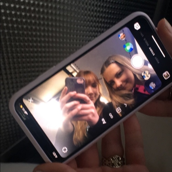 Meet your Posher, Tessa - Picture 1 of 1